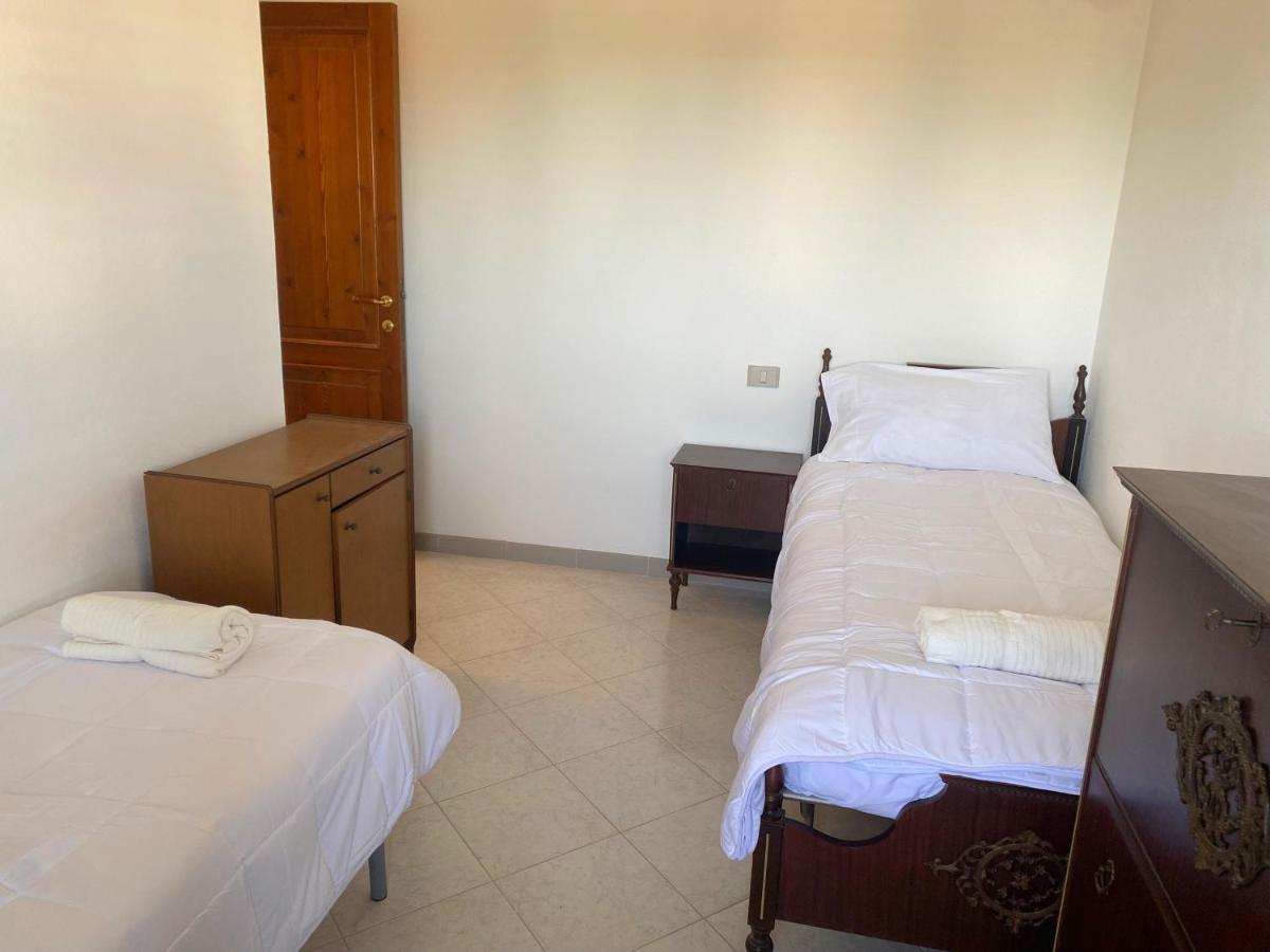 Lovely Home 5 Min Walk To The Beach, 3 Bedrooms Ample Outdoor Relax And Wifi カピターナ エクステリア 写真