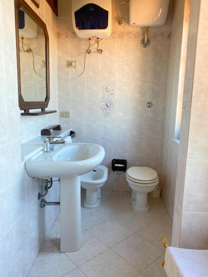 Lovely Home 5 Min Walk To The Beach, 3 Bedrooms Ample Outdoor Relax And Wifi カピターナ エクステリア 写真