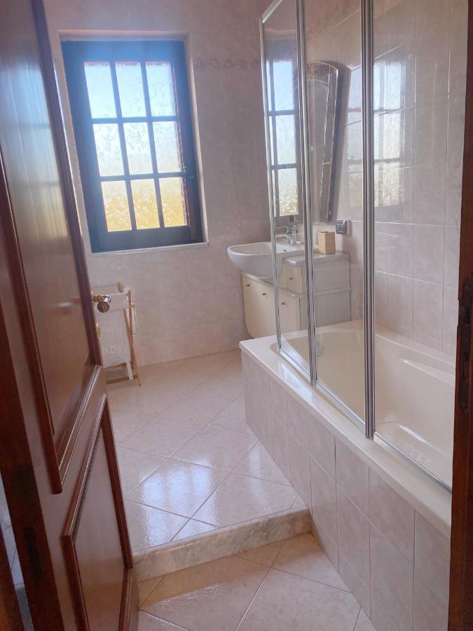 Lovely Home 5 Min Walk To The Beach, 3 Bedrooms Ample Outdoor Relax And Wifi カピターナ エクステリア 写真